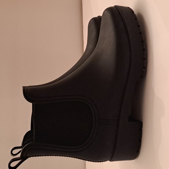 Jeffery Campbell woman's size 9 EU 39 matte black waterproof chelsea rain boot - Picture 3 of 8